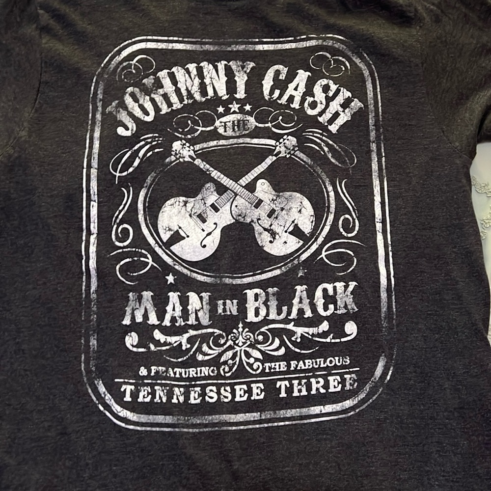 Men’s Johnny cash shirt